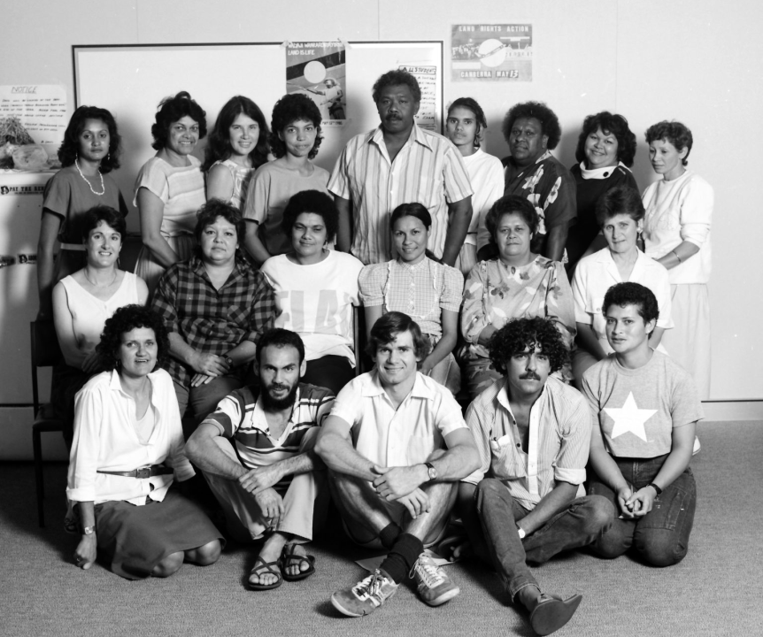 Aboriginal and Torres Strait Islander Studies Unit staff and students, 4 November 1985.